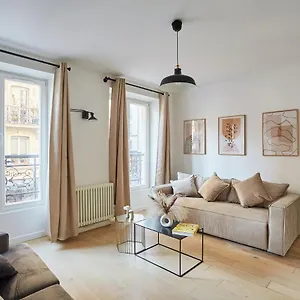 https://residence-centre-dele-marais-rivoli.fr-paris.fr